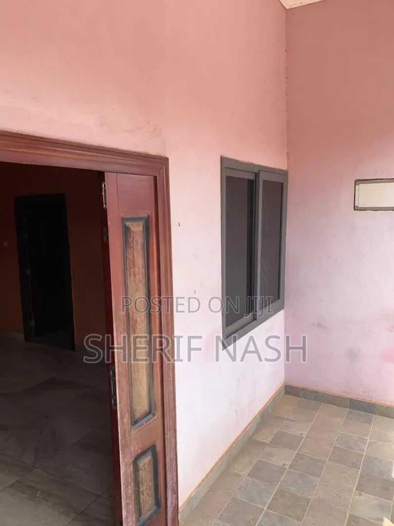2bdrm Apartment in Ashiyie Fullani, Accra Metropolitan for rent in Accra Metropolitan