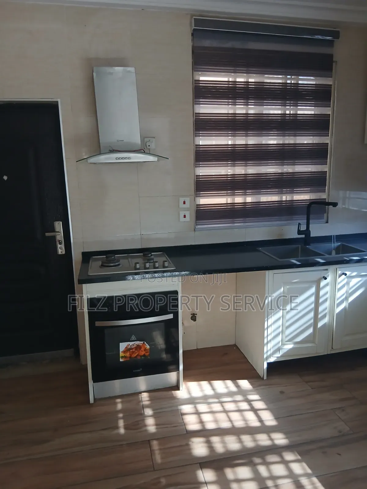 3bdrm Condo in Achimota, Overhead for rent in Overhead