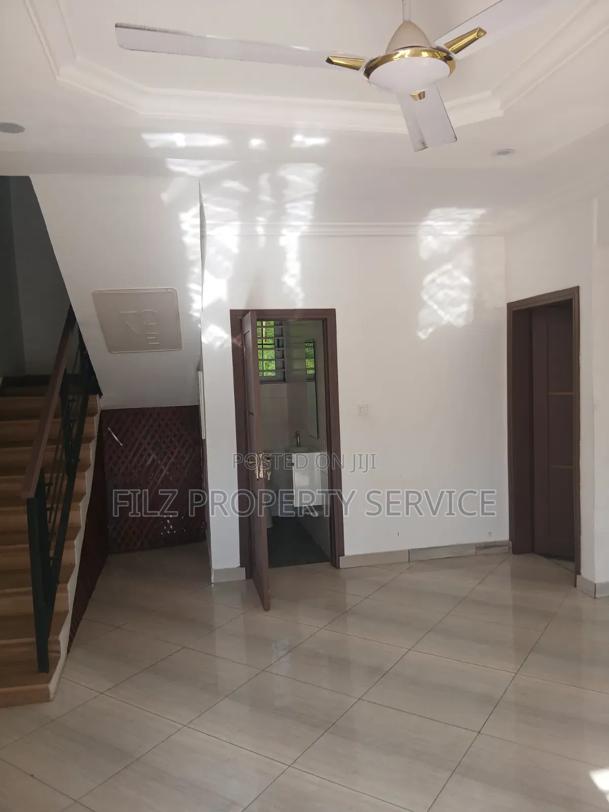 3bdrm Condo in Achimota, Overhead for rent in Overhead