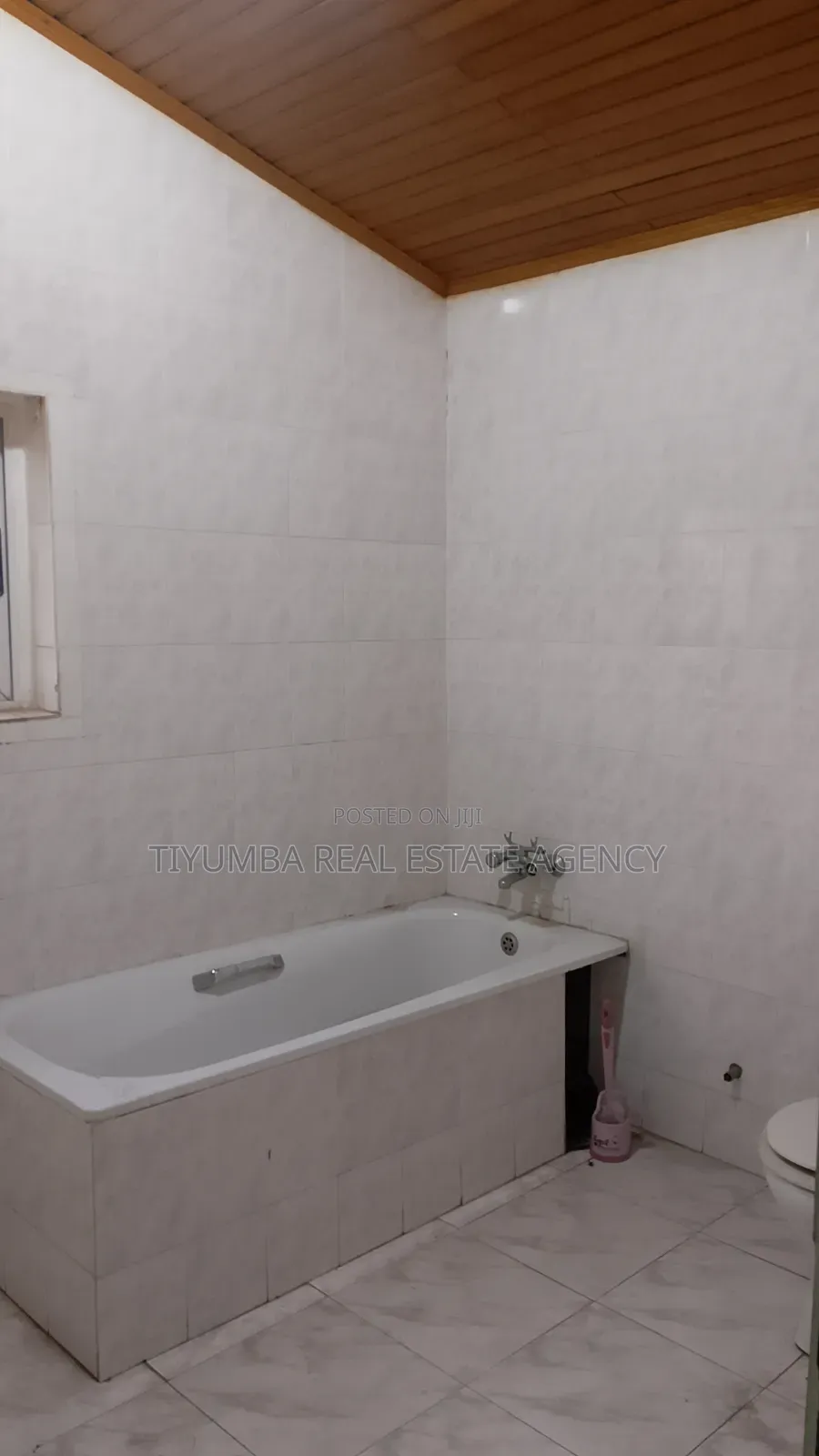 10 Bedroom House for Rent as Commercial Space. in American House