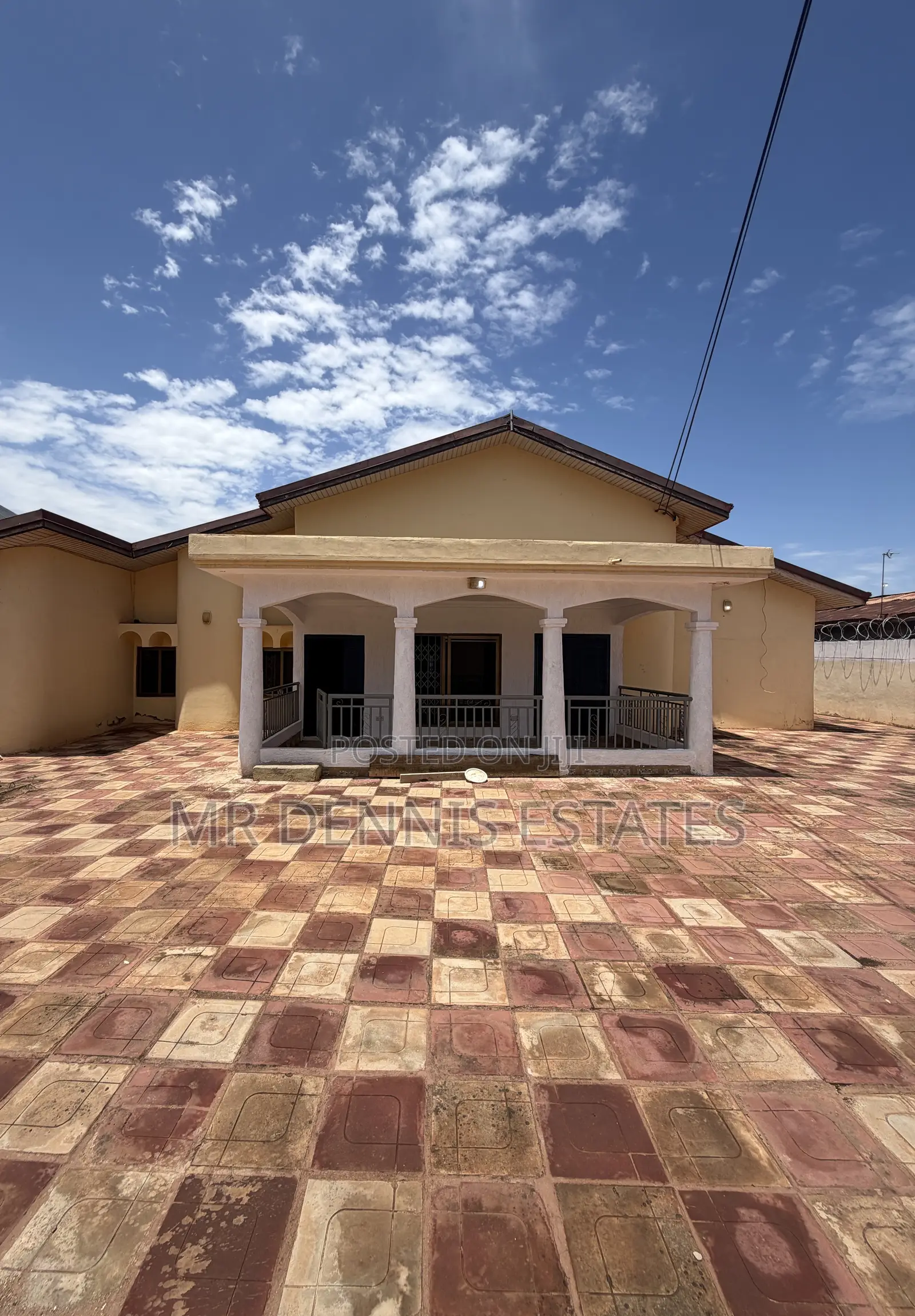 4bdrm Apartment in Westhills Mall for rent in West Hills Mall Area