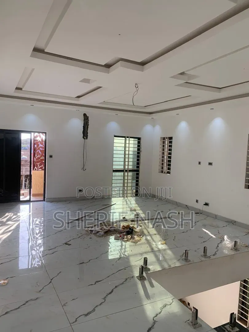 4bdrm Duplex in Hatso Boshe, Accra Metropolitan for sale in Accra Metropolitan