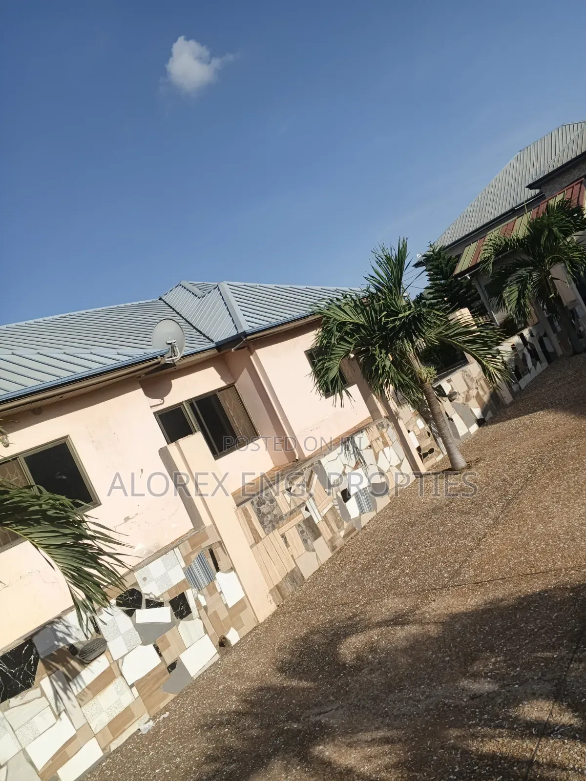 4bdrm House in Oyarifa, Ghana Flag for rent in Ghana Flag