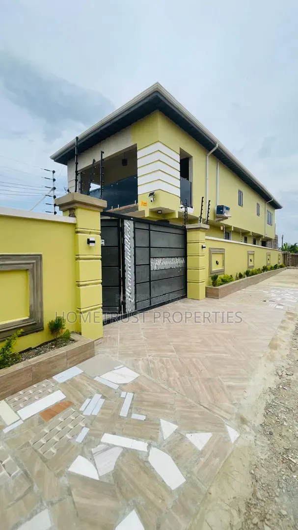 3bdrm Duplex in Amasaman 3 Junction for sale in Amasaman