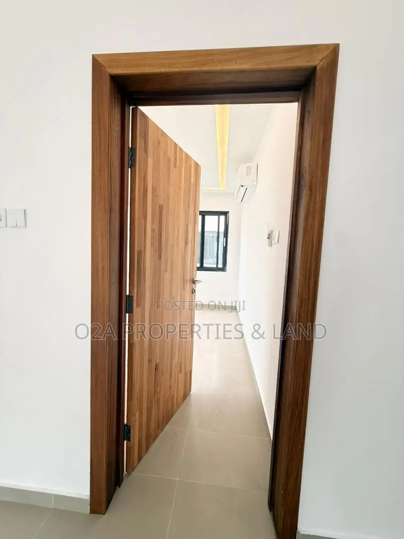 4bdrm Townhouse/Terrace in East Legon, Bawaleshie for sale in Bawaleshie