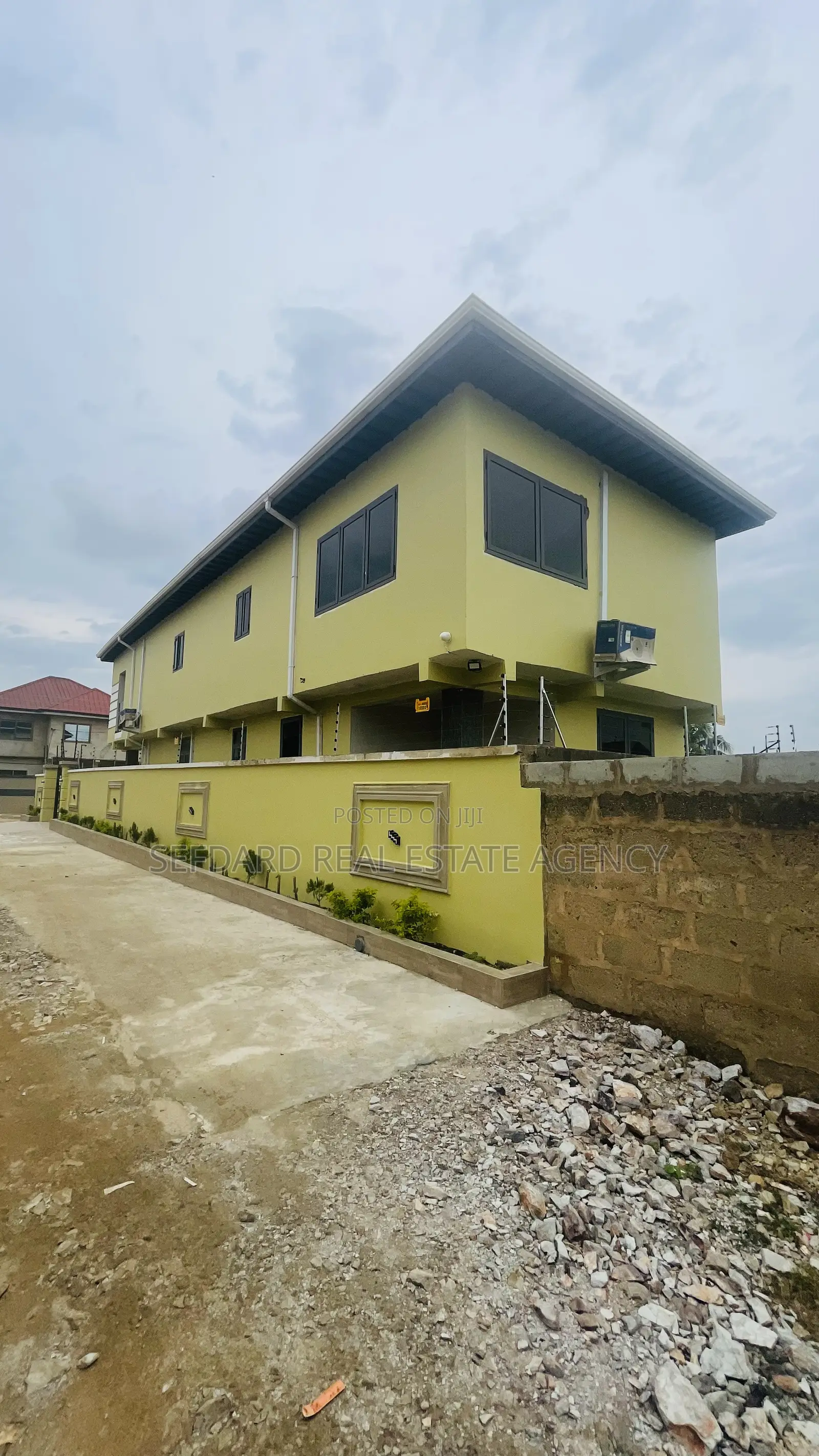 3bdrm Duplex in Sefdard Properties, Amasaman for sale in Amasaman