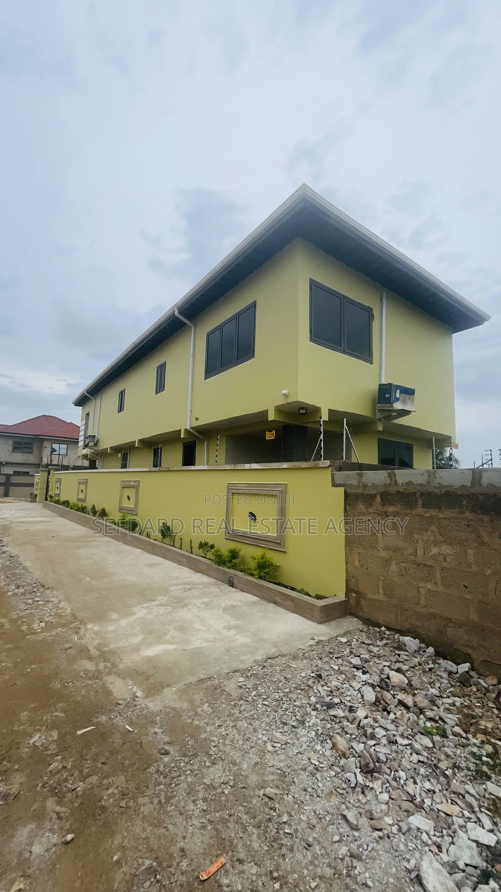 3bdrm Duplex in Sefdard Properties, Amasaman for sale in Amasaman
