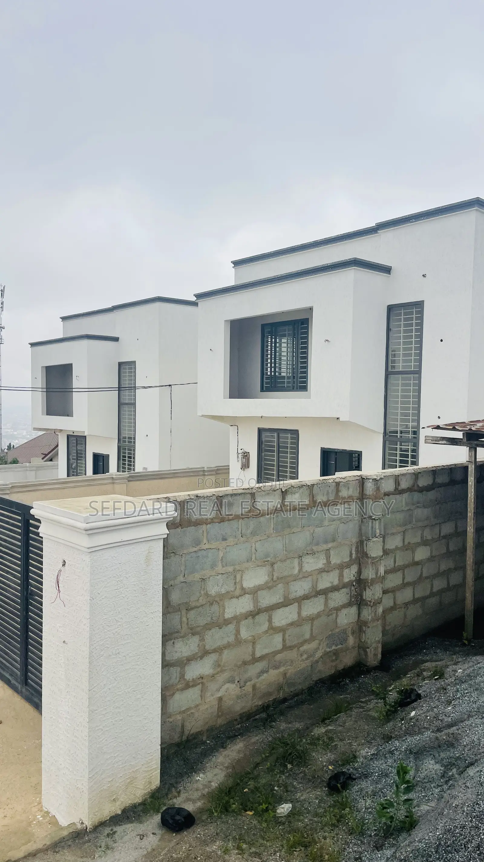 3bdrm Duplex in Sefdard Properties, Kwabenya for sale in Kwabenya