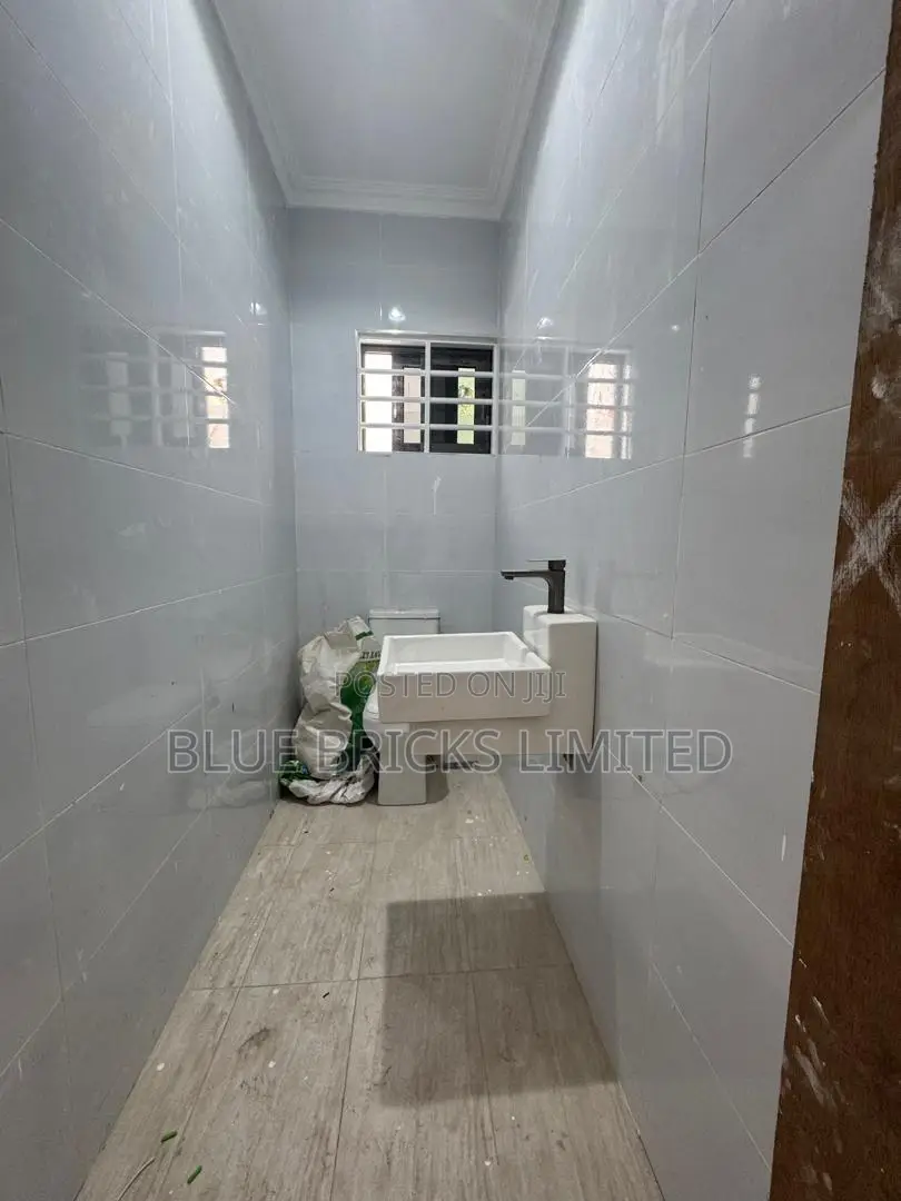 3bdrm House in Spintex, Manet Court for sale in Manet Court