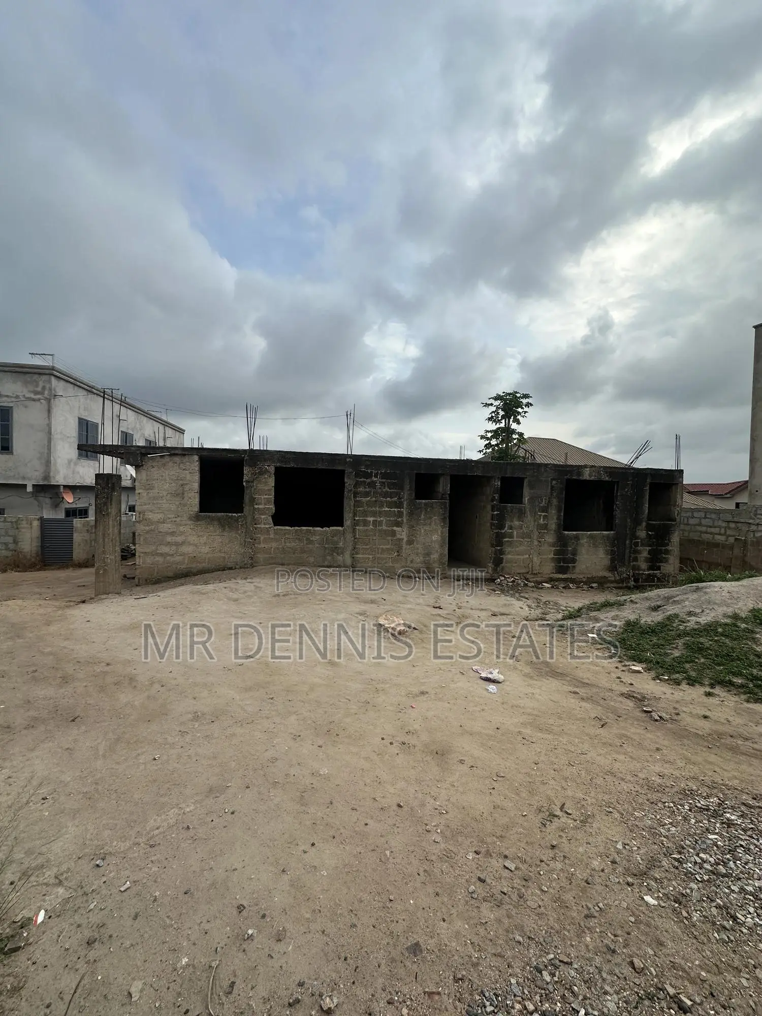 9bdrm Apartment in Mr Dennis Estates, Old Barrier for sale in Old Barrier