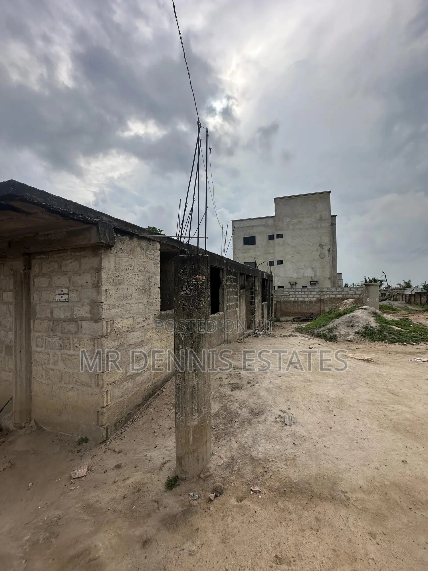 9bdrm Apartment in Mr Dennis Estates, Old Barrier for sale in Old Barrier