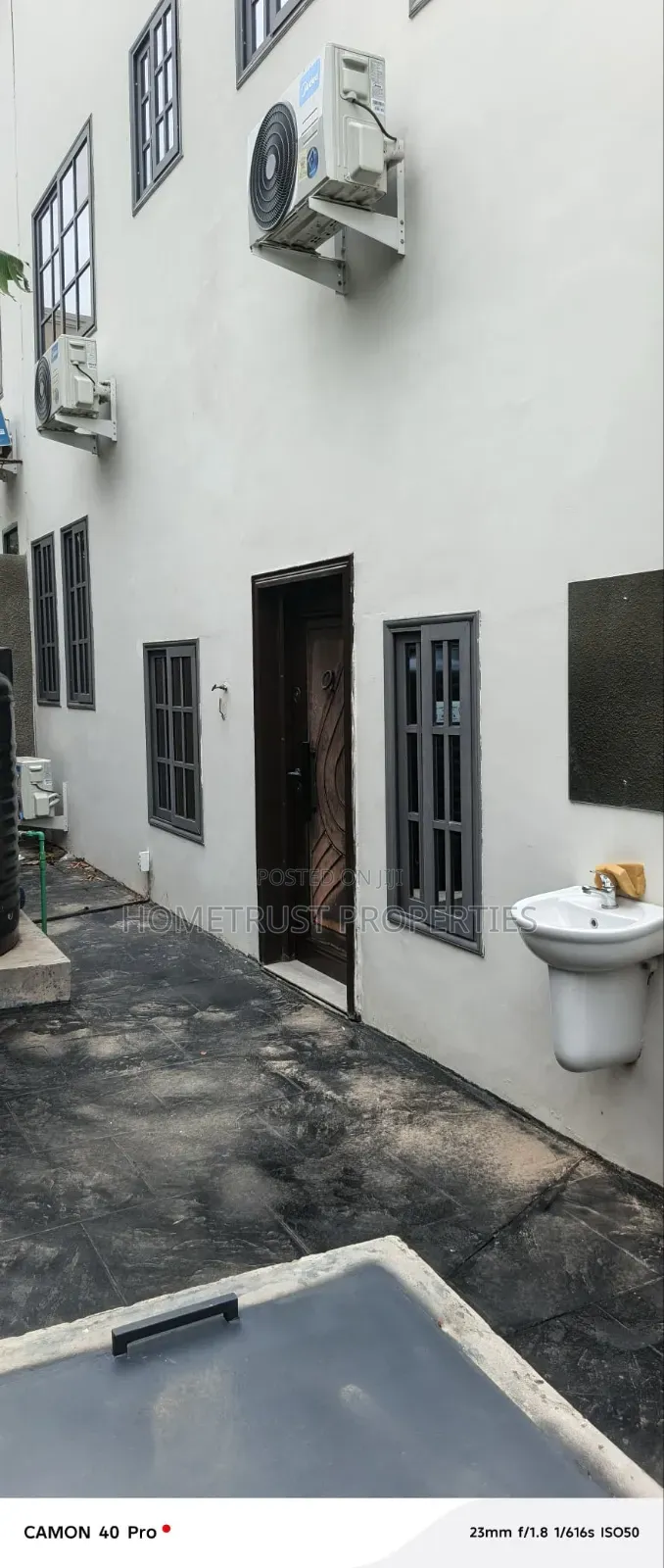 6bdrm Duplex in Ashongman Bank Of, Kwabenya for rent in Kwabenya