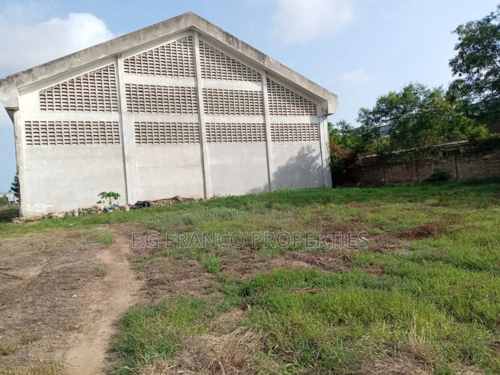Warehouse For Sale At Spintex Road in Spintex