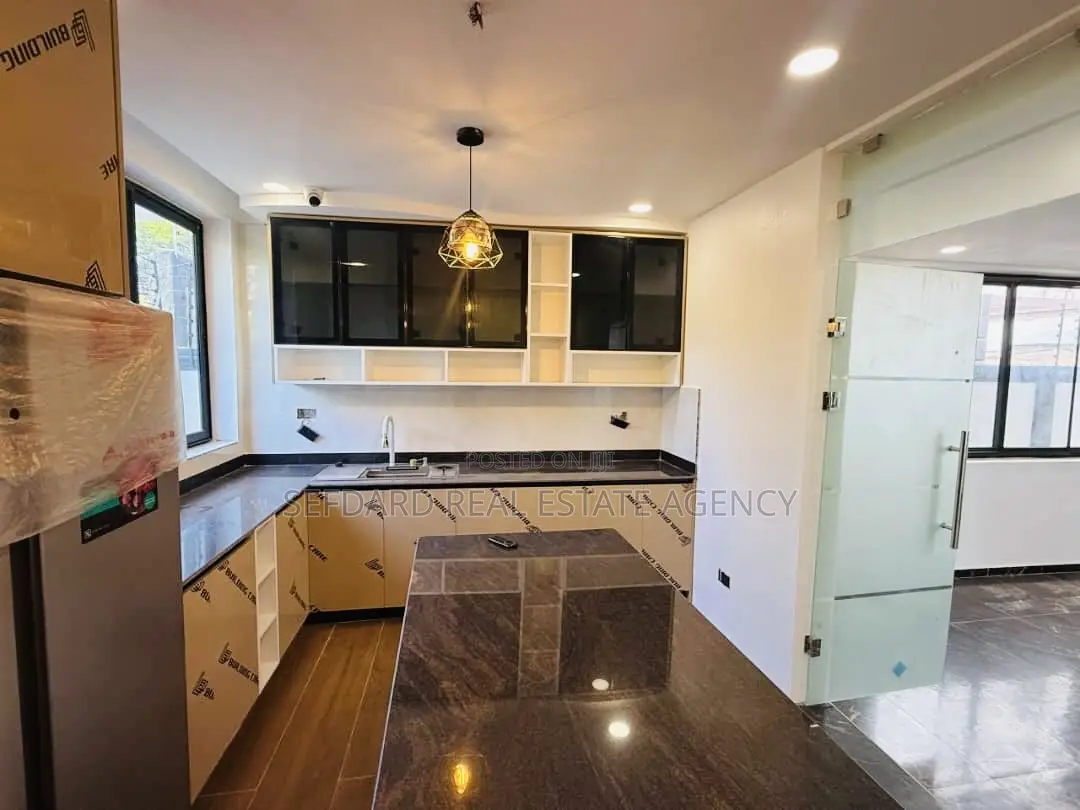 4bdrm Duplex in Sefdard Properties, Achimota for sale in Achimota