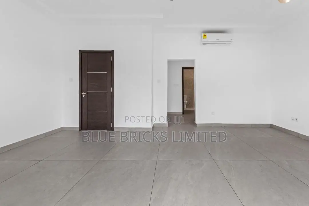 3bdrm House in Adenta, Barrier for sale in Barrier