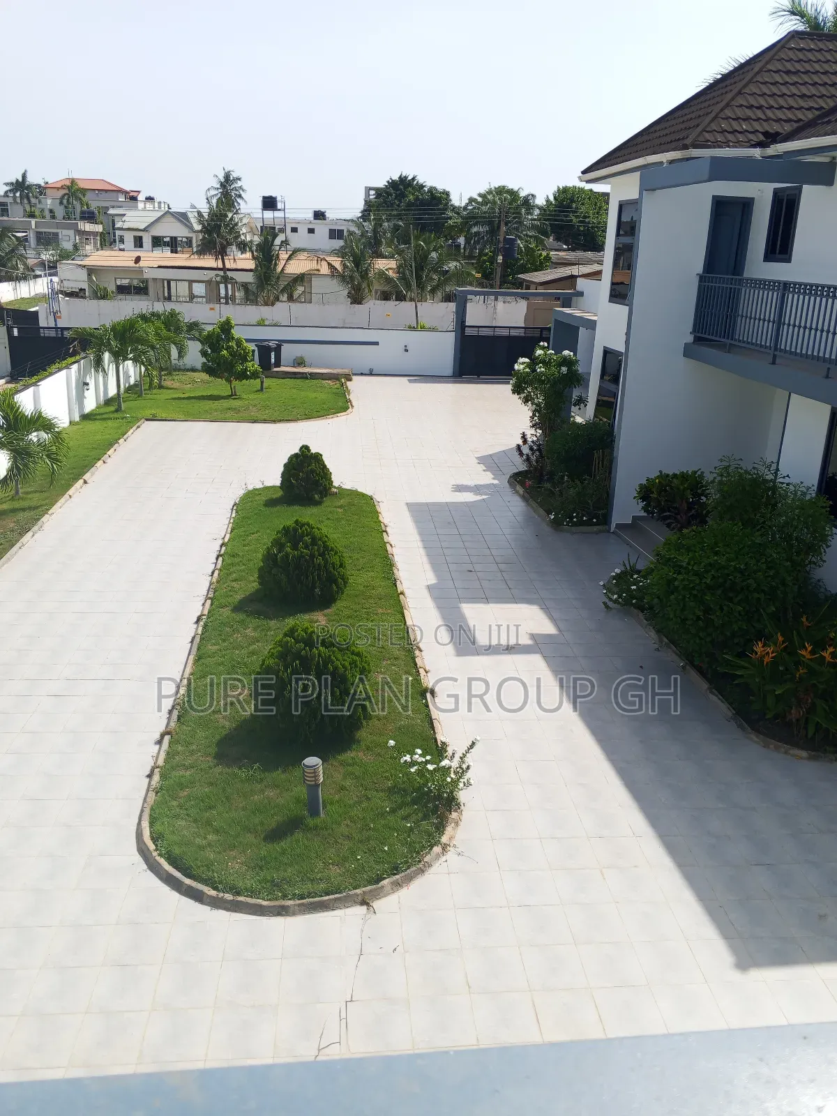 8bdrm House in Abelemkpe Accra, Lincoln School Area for rent in Lincoln School Area