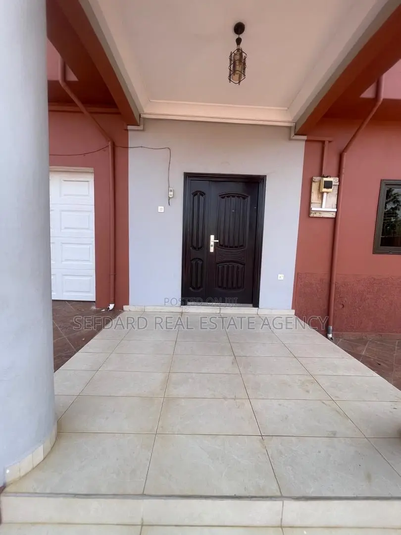 5bdrm Duplex in Sefdard Properties, Pokuase for rent in Pokuase