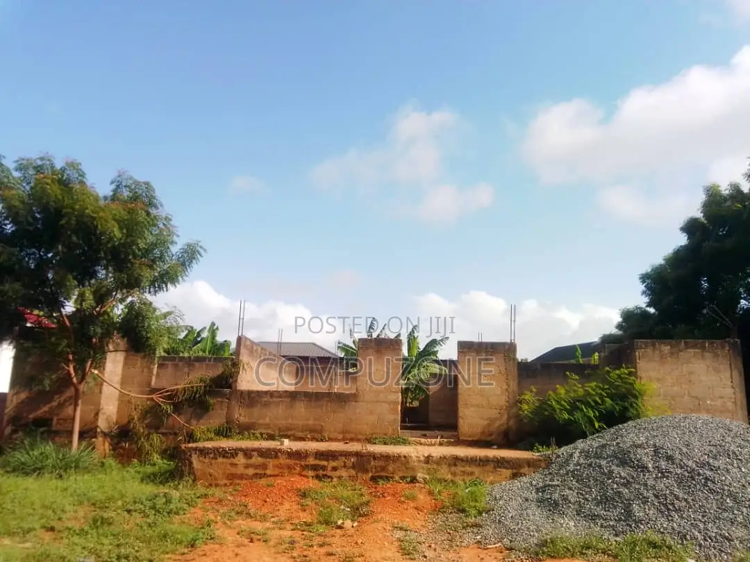 Land Uncompleted House at Abokobi in Abokobi