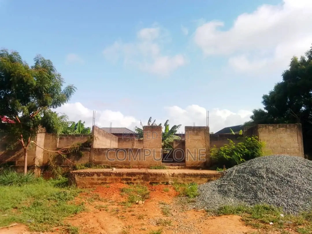 Land Uncompleted House at Abokobi in Abokobi