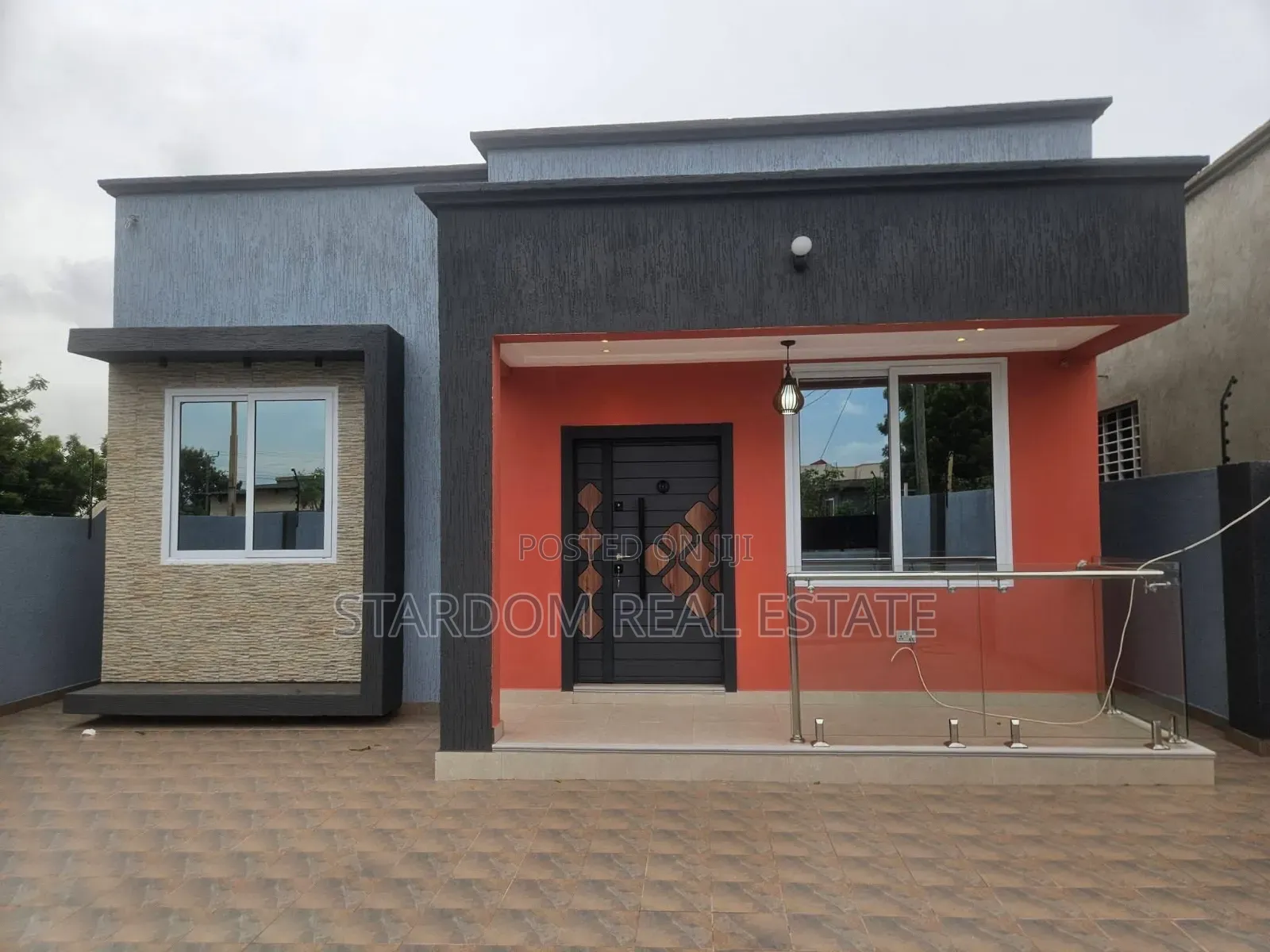 3bdrm Bungalow in Adenta Amrahia, Barrier for sale in Barrier