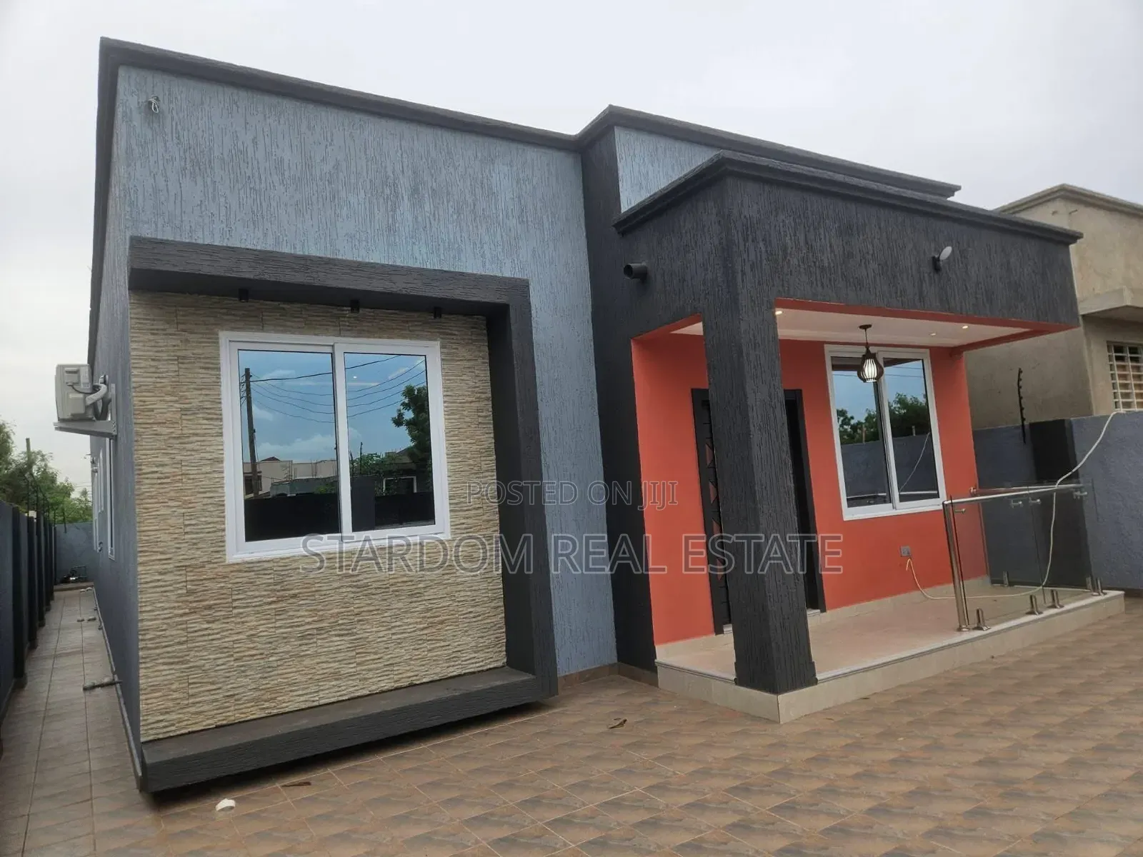 3bdrm Bungalow in Adenta Amrahia, Barrier for sale in Barrier
