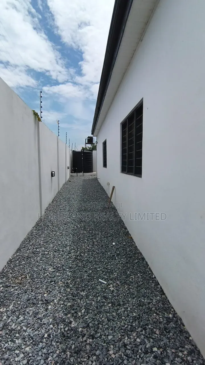2bdrm Bungalow in East Airport, Accra Metropolitan for rent in Accra Metropolitan