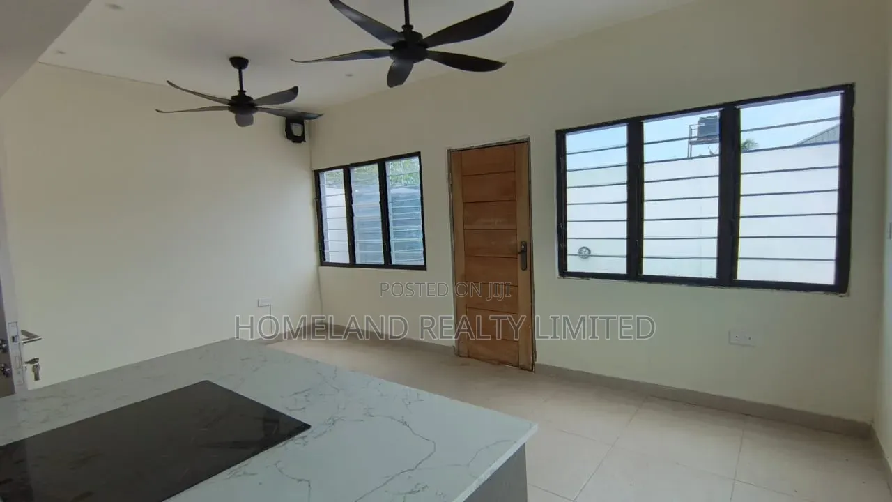 2bdrm Bungalow in East Airport, Accra Metropolitan for rent in Accra Metropolitan