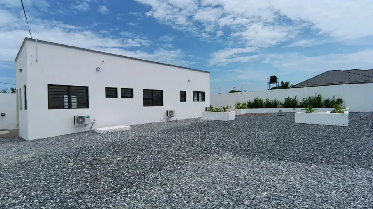 2bdrm Bungalow in East Airport, Accra Metropolitan for rent in Accra Metropolitan