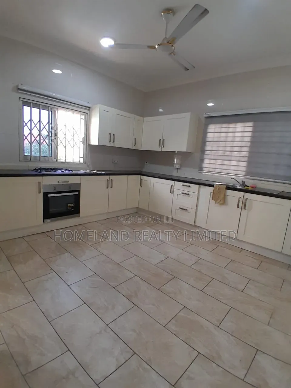 3bdrm Duplex in Adenta Barrier Rowi for rent in Barrier