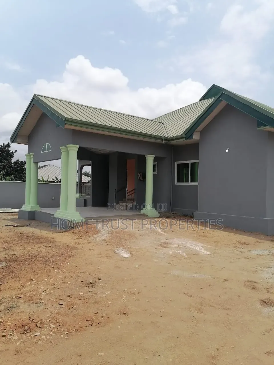4bdrm House in Pokuase Abensu for sale in Pokuase