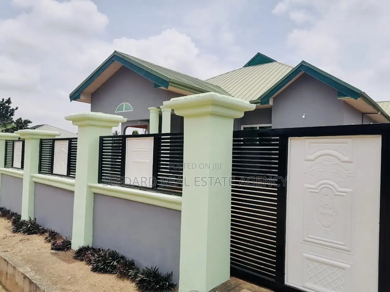 4bdrm House in Sefdard Properties, Pokuase for sale in Pokuase