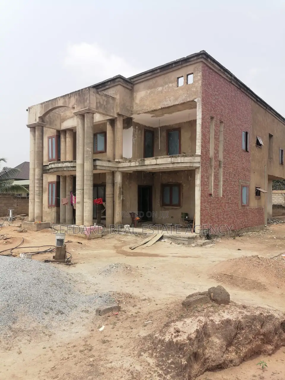 5bdrm Duplex in Sefdard Properties, Amasaman for sale in Amasaman