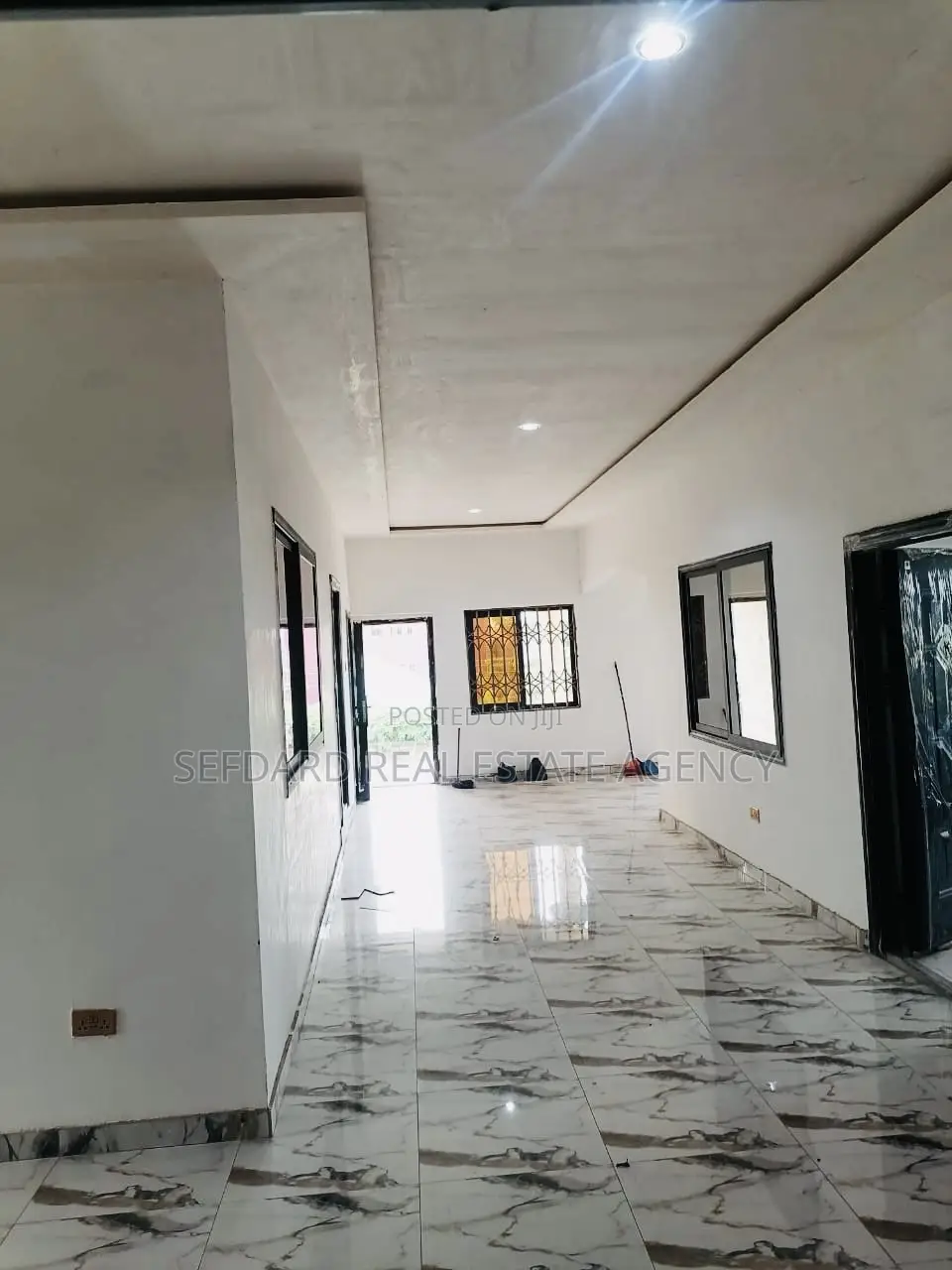 6bdrm Mansion in Sefdard Properties, Amasaman for sale in Amasaman