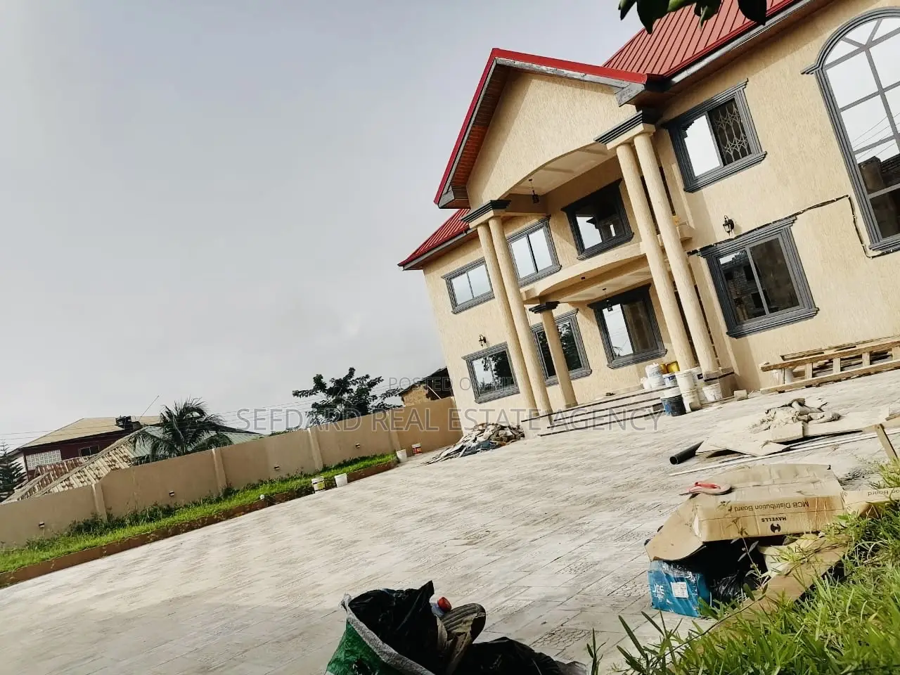 6bdrm Mansion in Sefdard Properties, Amasaman for sale in Amasaman
