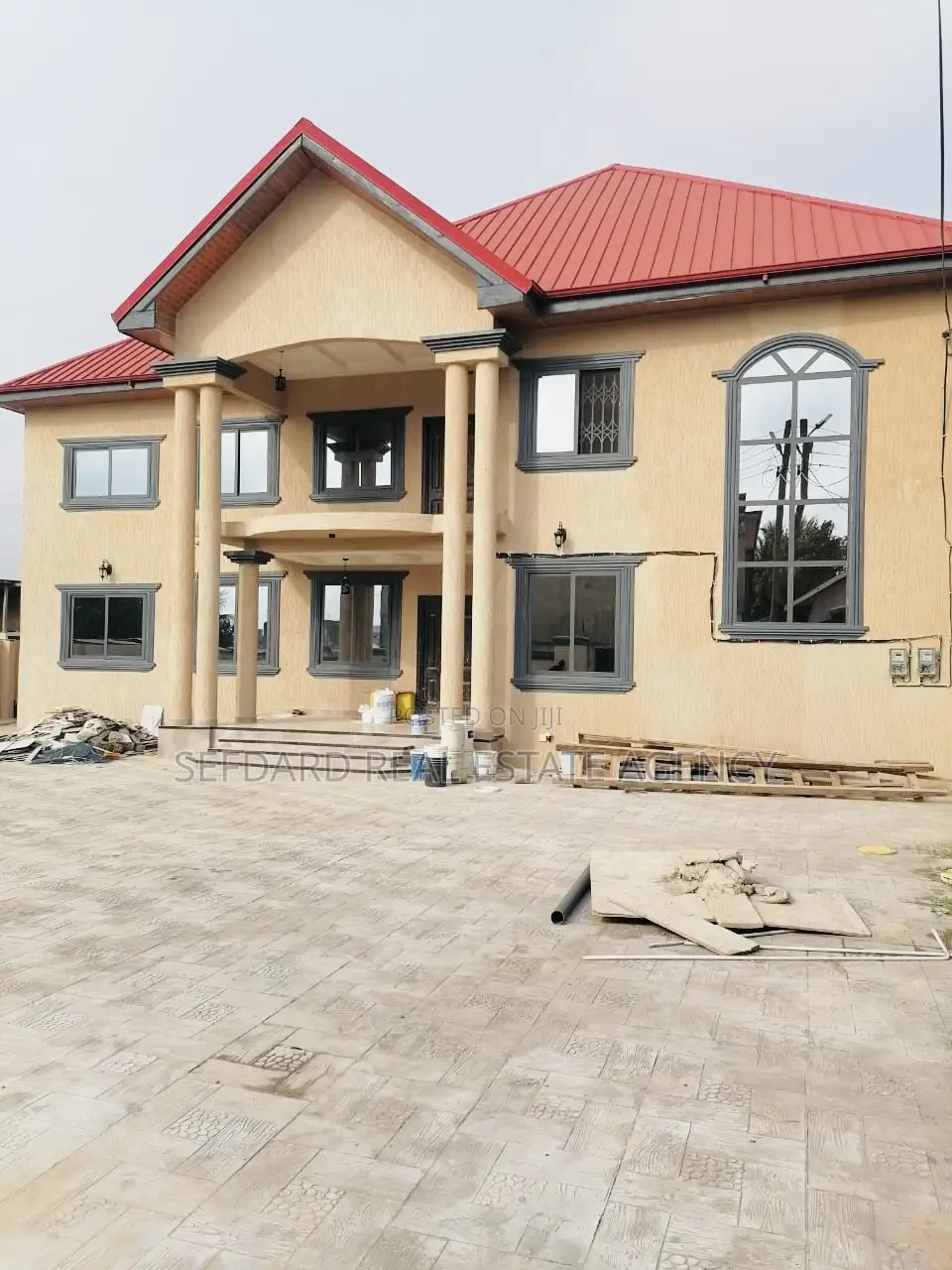 6bdrm Mansion in Sefdard Properties, Amasaman for sale in Amasaman