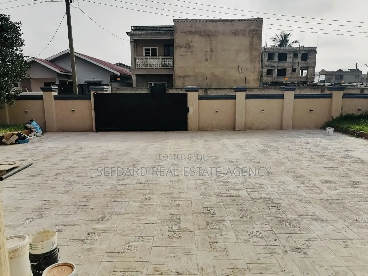 6bdrm Mansion in Sefdard Properties, Amasaman for sale in Amasaman