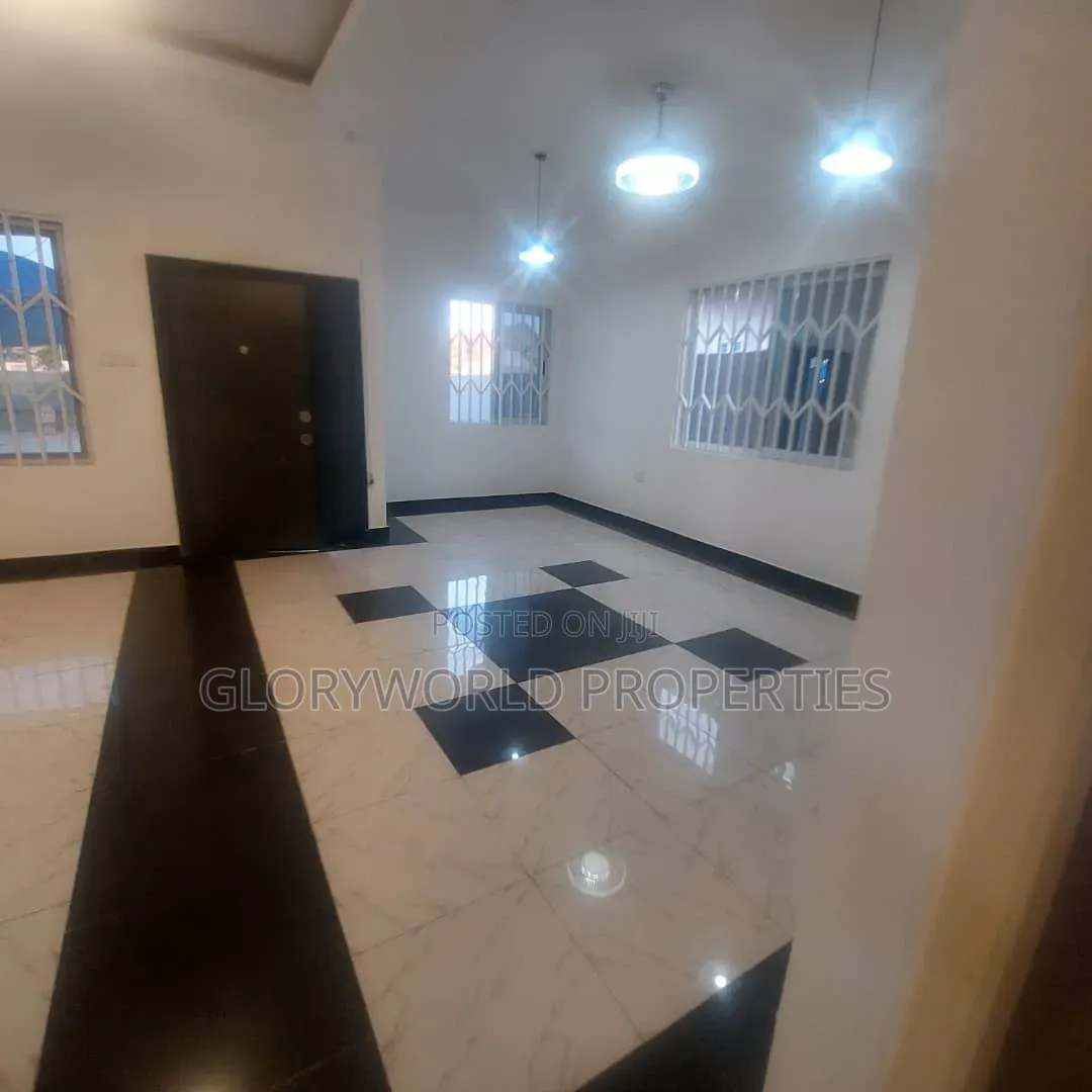 4bdrm House in Baatsona Total for rent in Baatsona Total