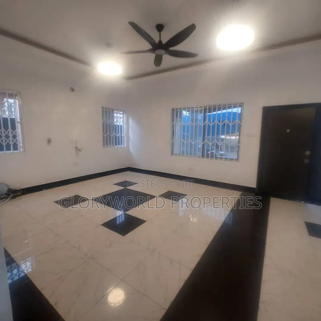 4bdrm House in Baatsona Total for rent in Baatsona Total