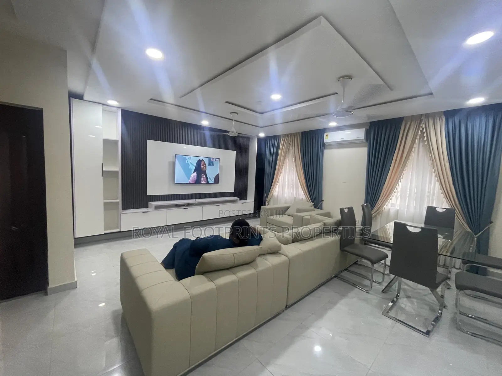 Furnished 2bdrm Apartment in Royal Footprints, Madina for rent in Madina