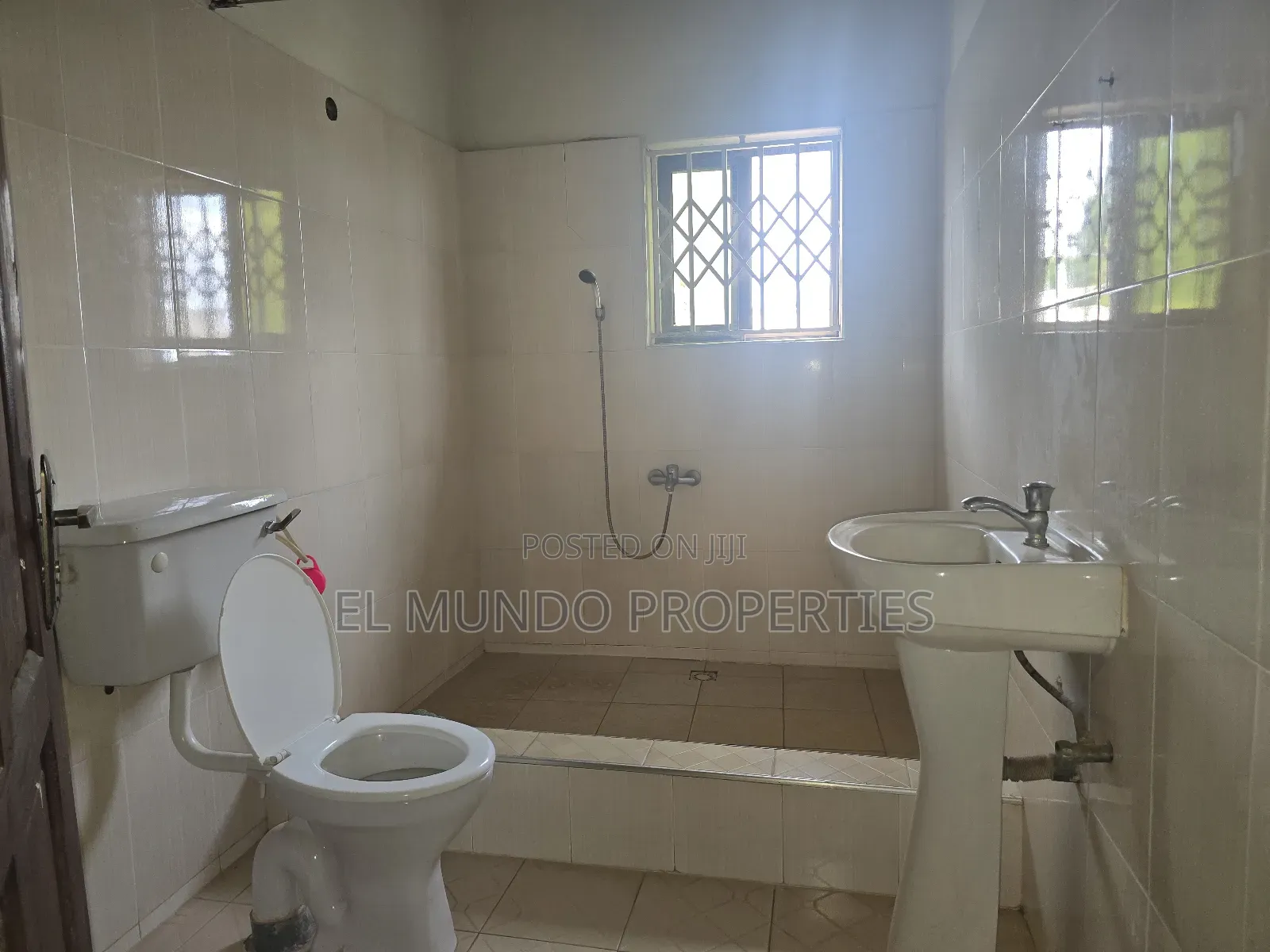 2bdrm Apartment in Ipt Denchembuosu, Kumasi Metropolitan for rent in Kumasi Metropolitan