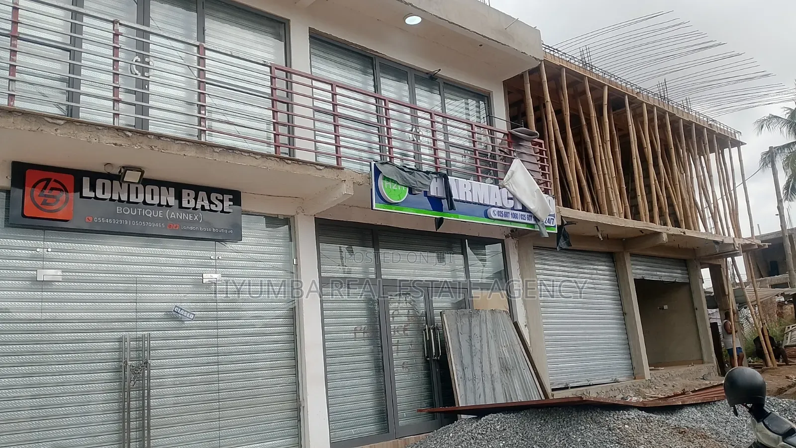 Shop for Rent at Madina 3rd Gate in Doku