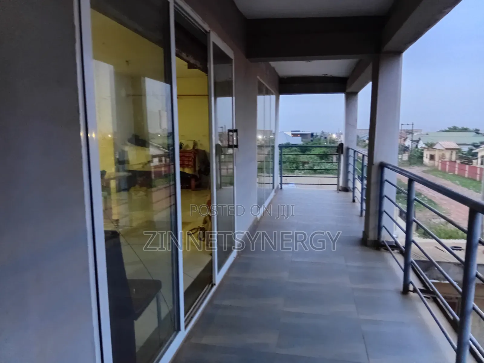 Double Shop for Rent in Community 25