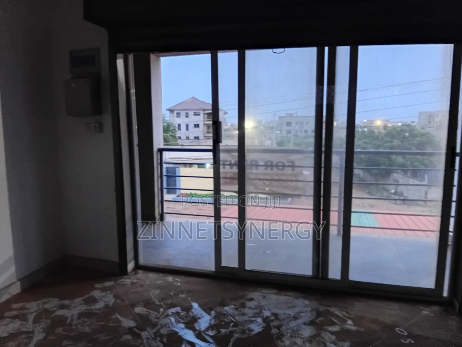 Double Shop for Rent in Community 25