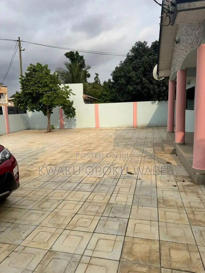 4bdrm Apartment in Kwaku Opoku-Ware, Abokobi for rent in Abokobi