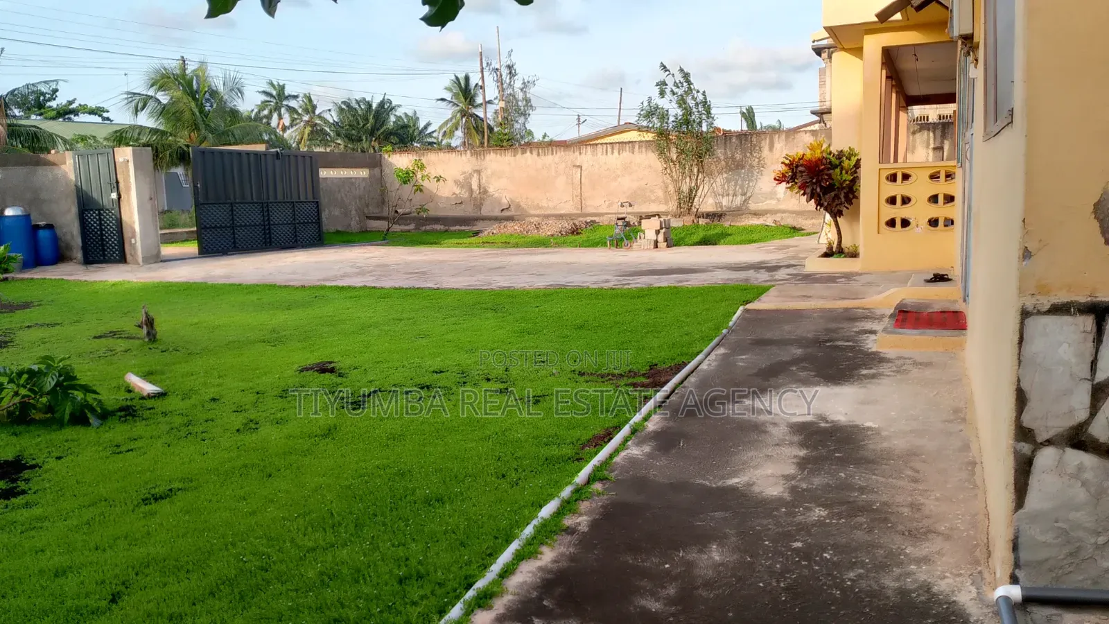 Land for Sale in Westland. in Police Station