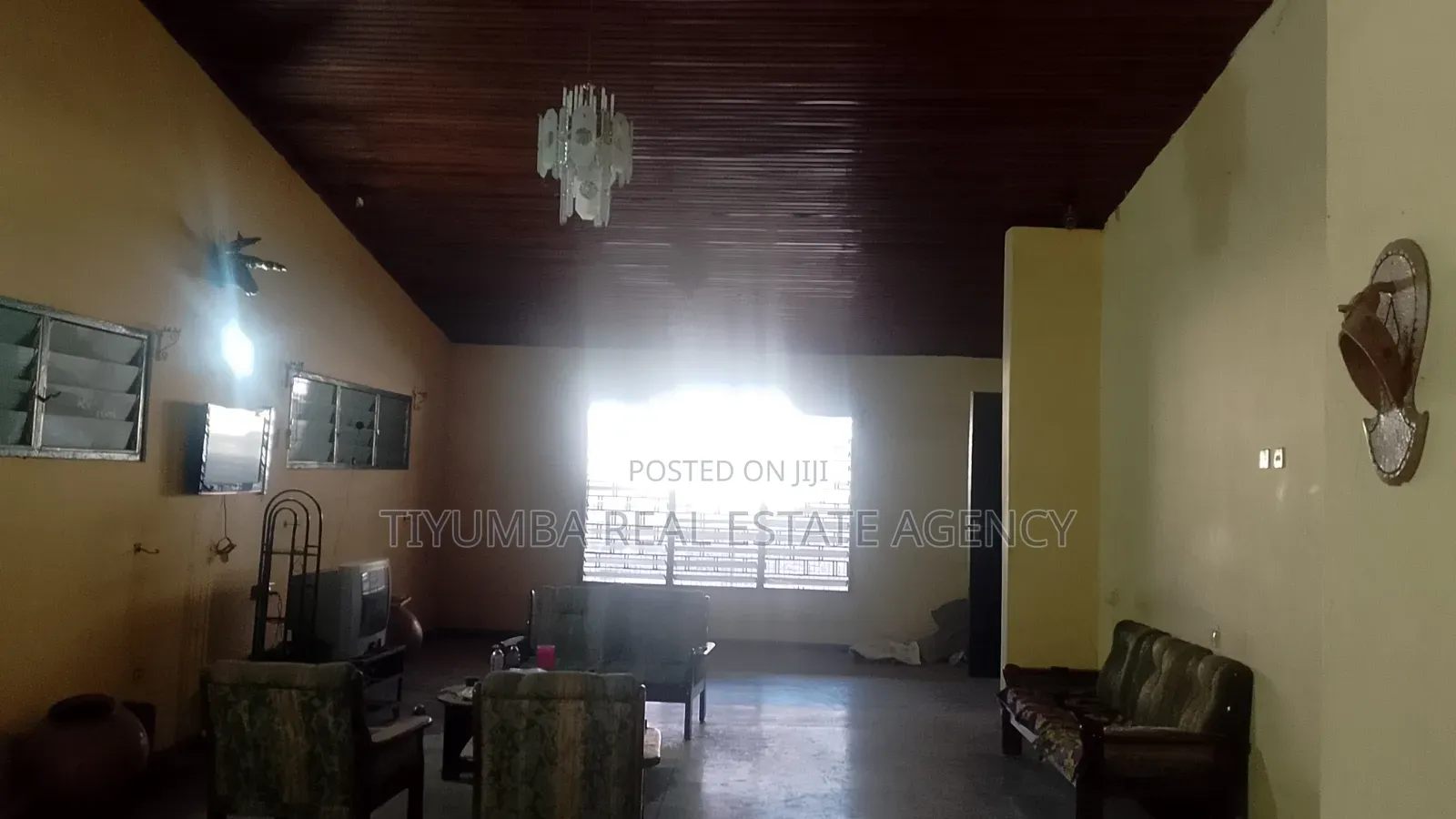 6 Bedroom House Commercial Property for Rent at Kwabenya in Kwabenya