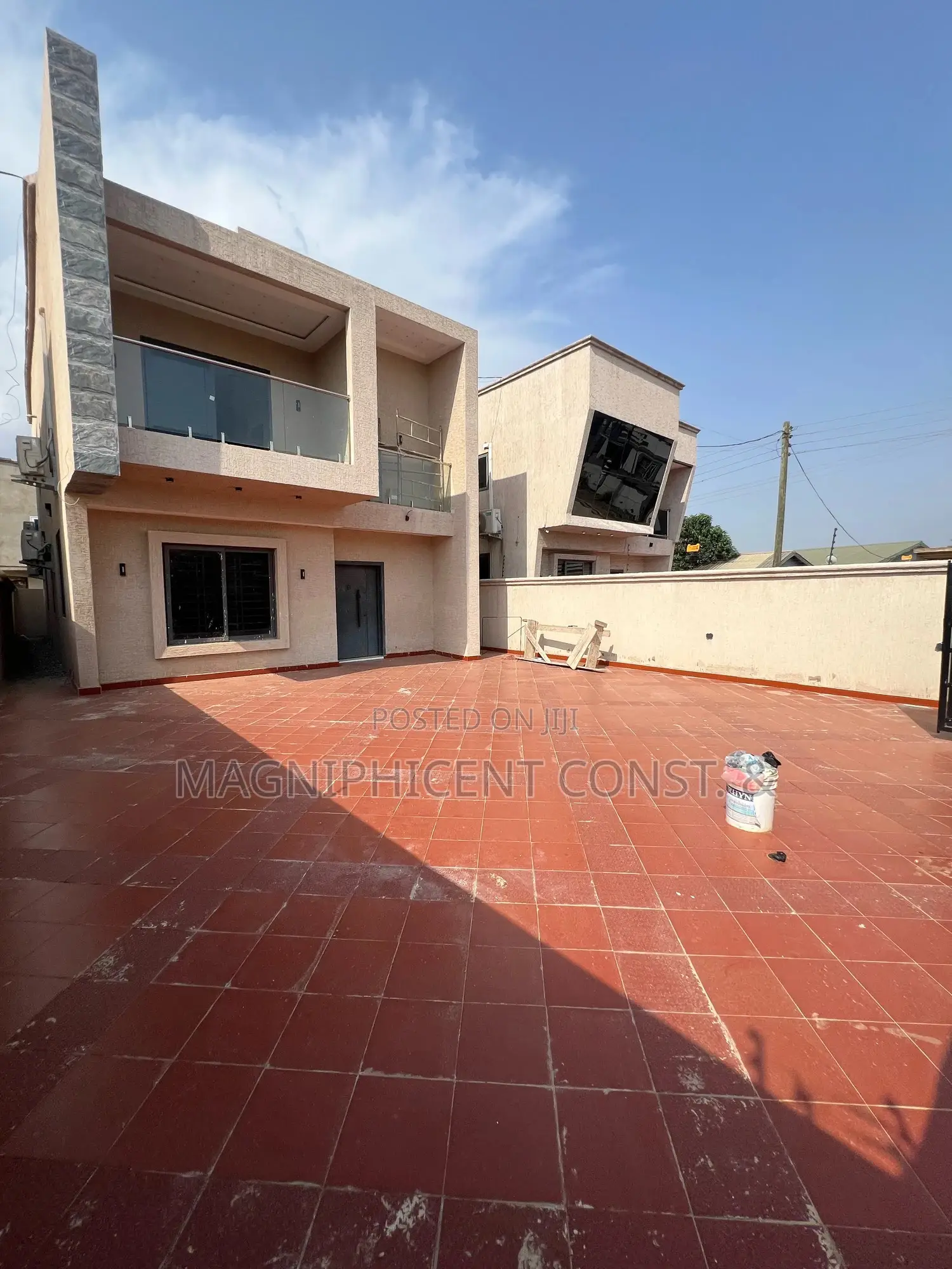 4bdrm Duplex in Lakeside Estates, Ashaley Botwe for sale in Ashaley Botwe