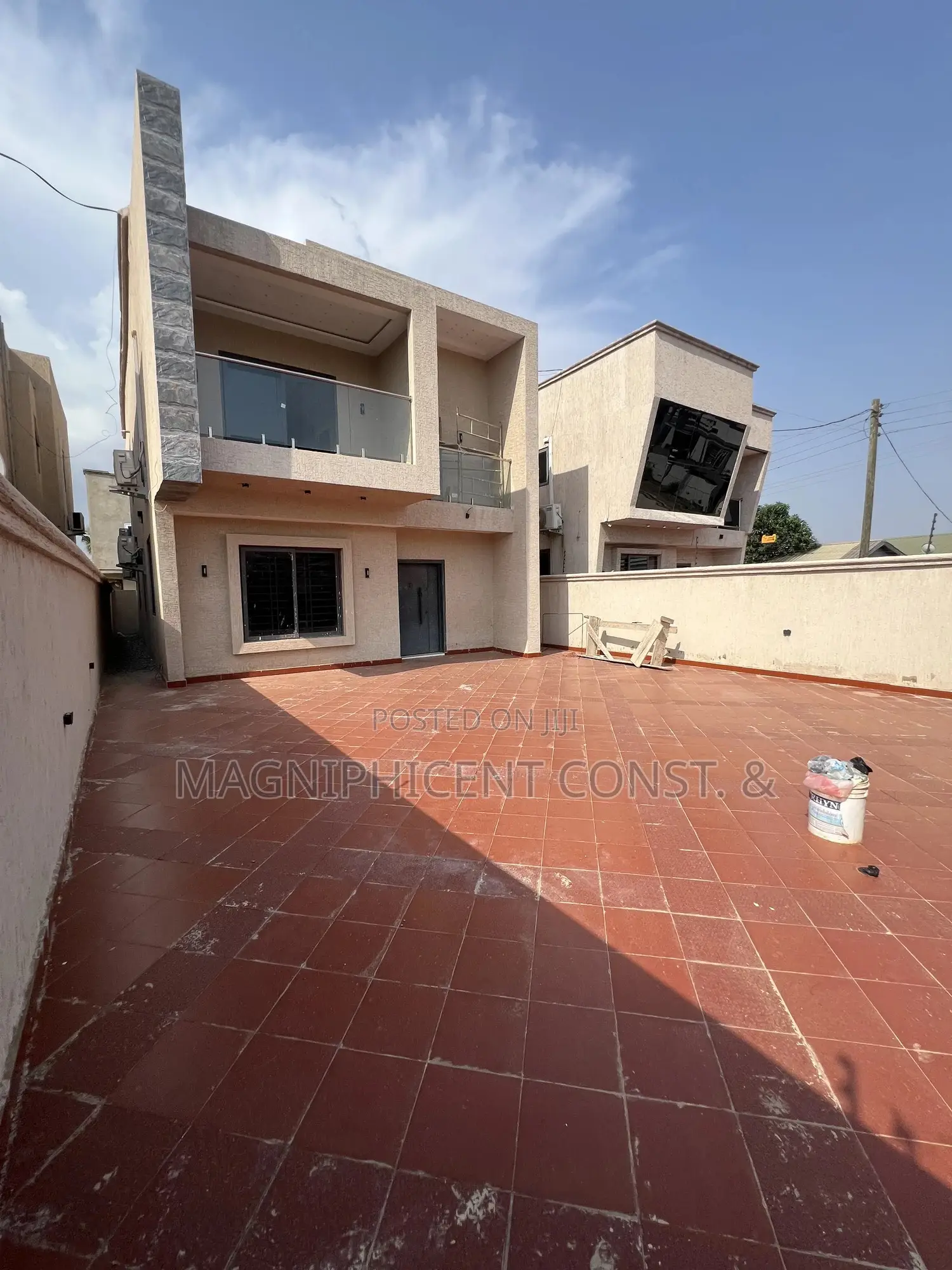 4bdrm Duplex in Lakeside Estates, Ashaley Botwe for sale in Ashaley Botwe