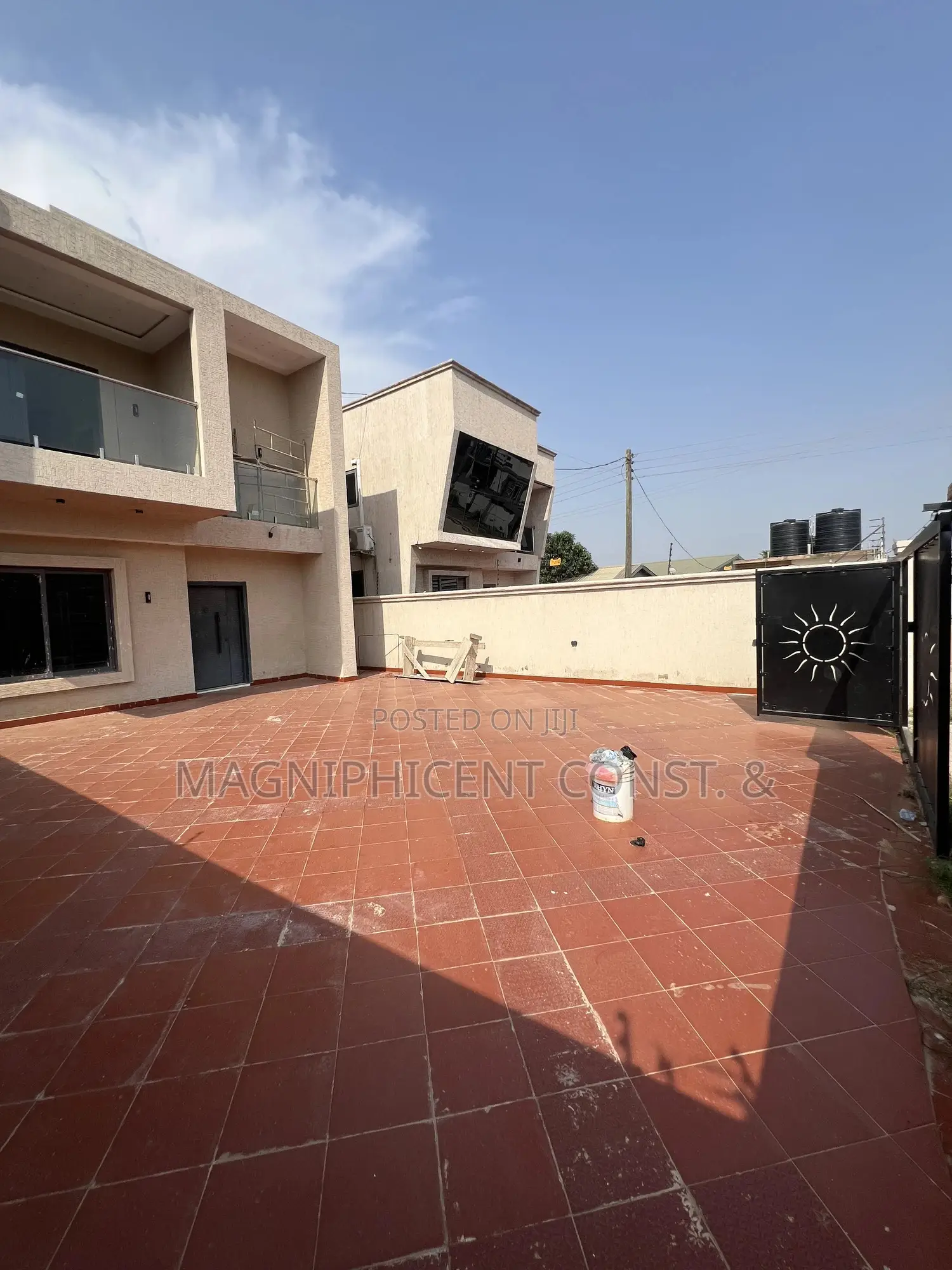 4bdrm Duplex in Lakeside Estates, Ashaley Botwe for sale in Ashaley Botwe