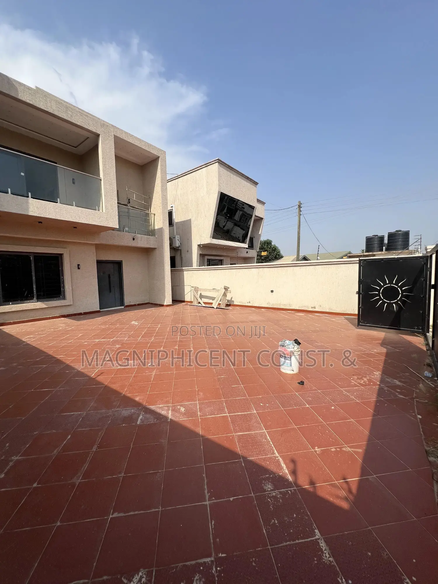 4bdrm Duplex in Lakeside Estates, Ashaley Botwe for sale in Ashaley Botwe